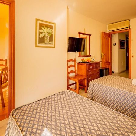 פואנגירולה Hotel La Morena מראה חיצוני תמונה