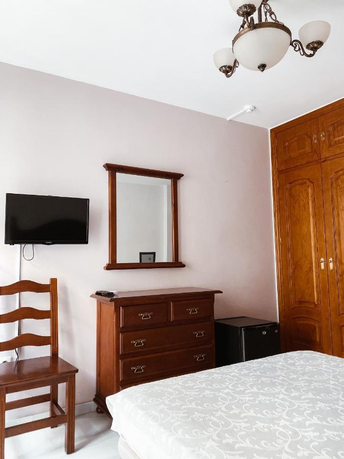 פואנגירולה Hotel La Morena מראה חיצוני תמונה