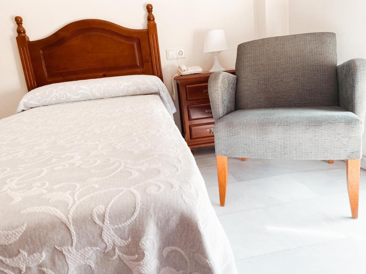 פואנגירולה Hotel La Morena מראה חיצוני תמונה