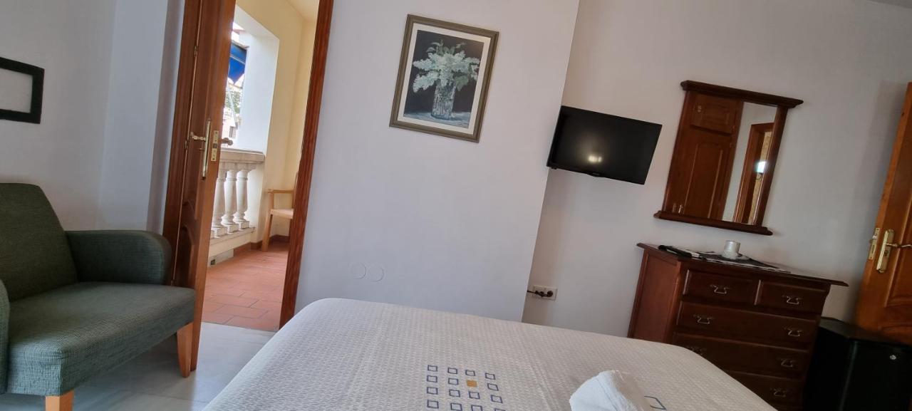 פואנגירולה Hotel La Morena מראה חיצוני תמונה
