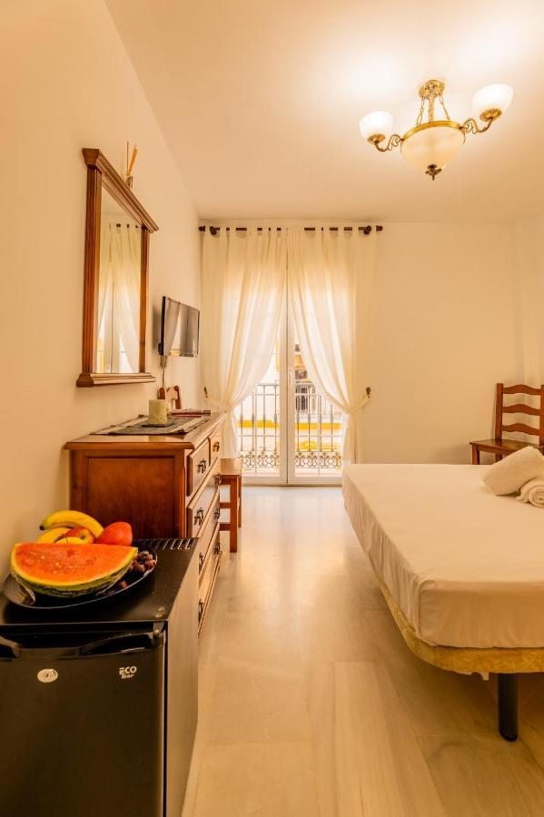 פואנגירולה Hotel La Morena מראה חיצוני תמונה
