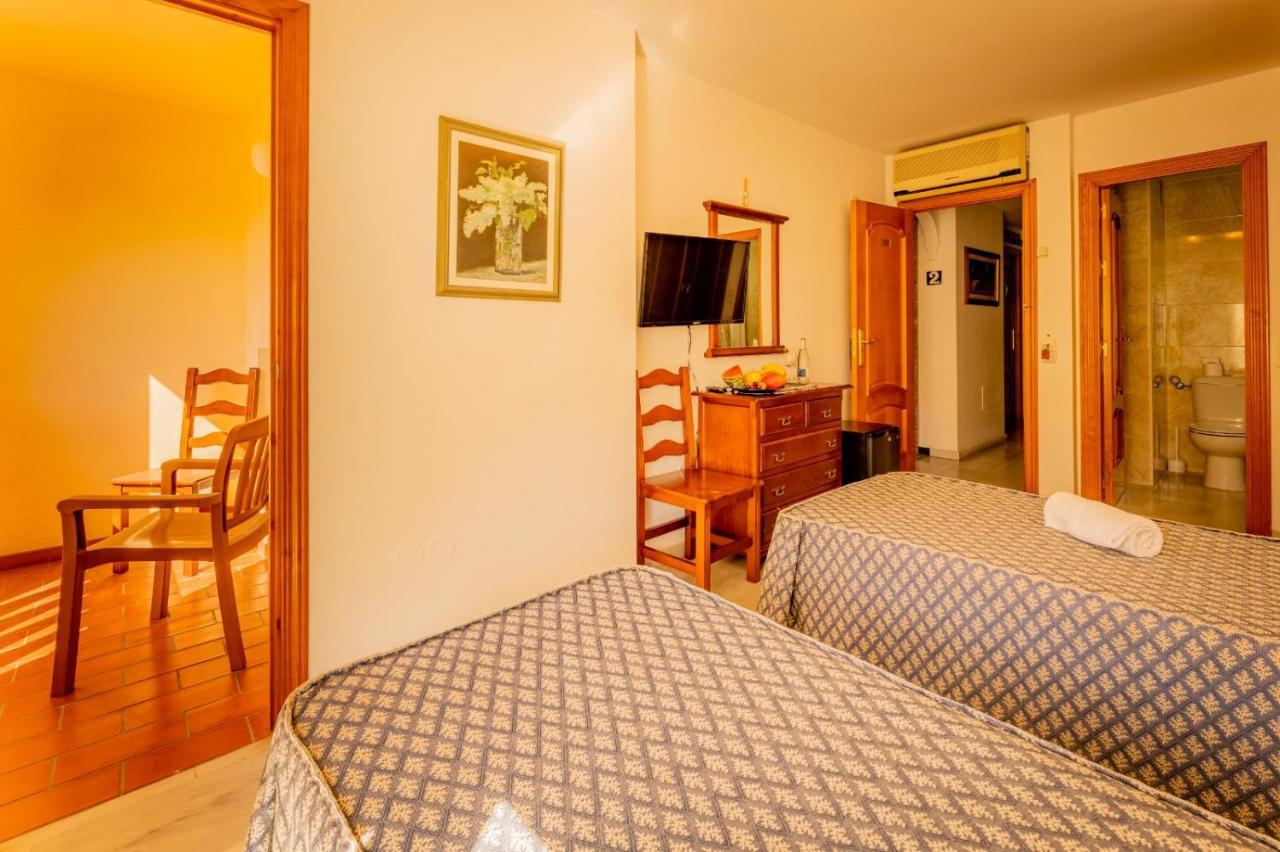 פואנגירולה Hotel La Morena מראה חיצוני תמונה