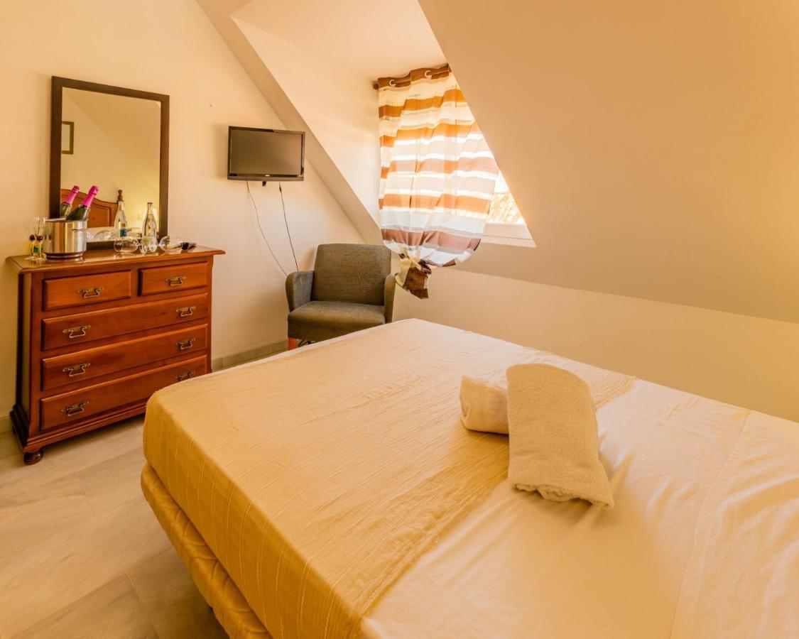 פואנגירולה Hotel La Morena מראה חיצוני תמונה