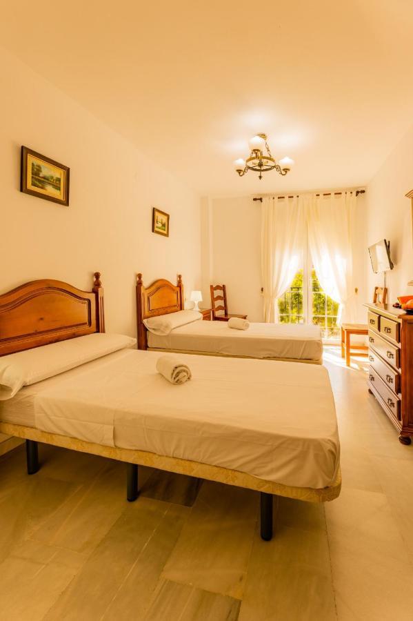 פואנגירולה Hotel La Morena מראה חיצוני תמונה